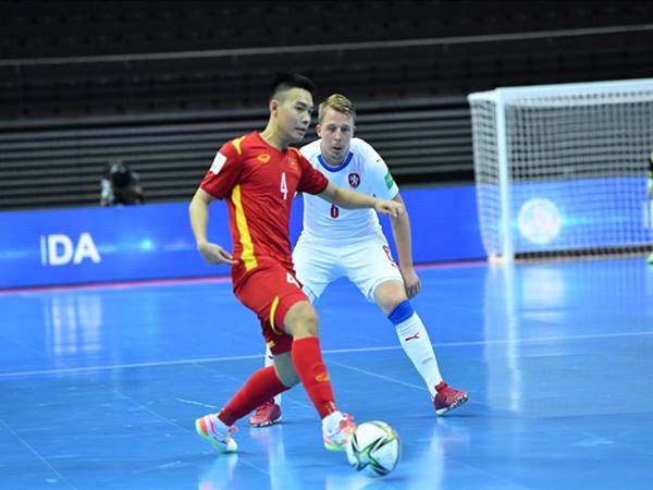 Những kỹ thuật di chuyển không bóng cơ bản trong Futsal