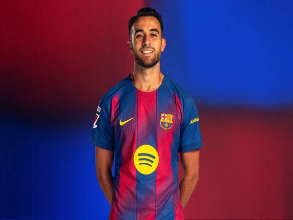 Tin Barca: Eric Garcia đang đàm phán gia hạn với CLB