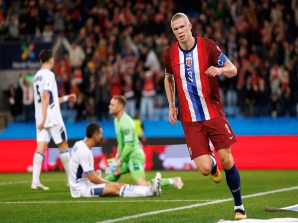 Tin BĐ: Erling Haaland cỗ máy săn bàn hơn Ronaldo và Messi