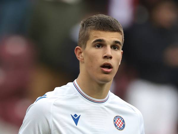 Tin Barca: Barca liên hệ Luka Vuskovic cho hàng phòng ngự