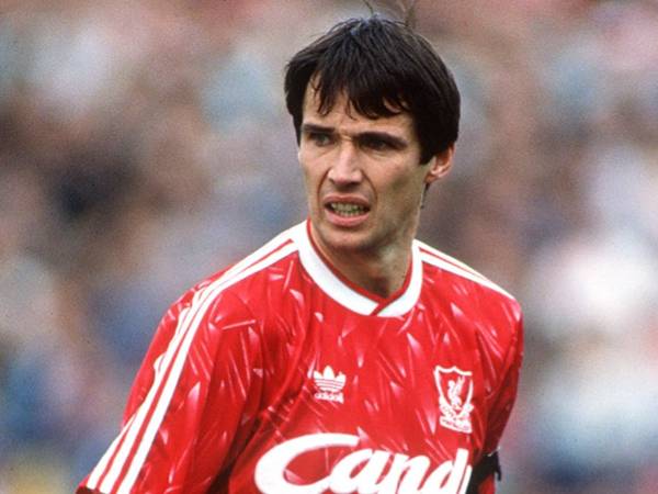 Hậu vệ Liverpool