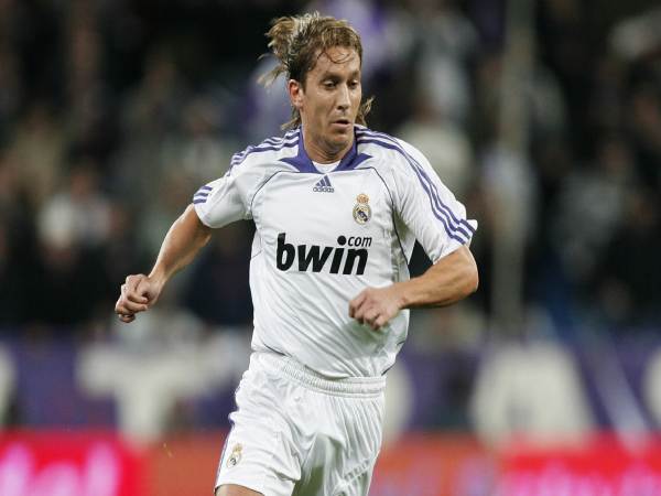 Hậu vệ Michel Salgado